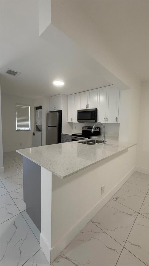 4805 Lake Arjaro Dr, West Palm Beach, FL, 33407-1772 | Card Image