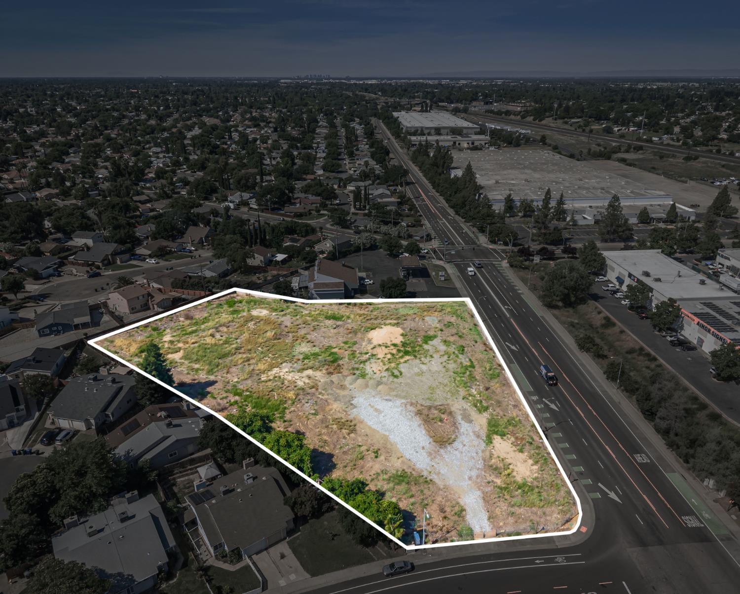 Land in Sacramento 4