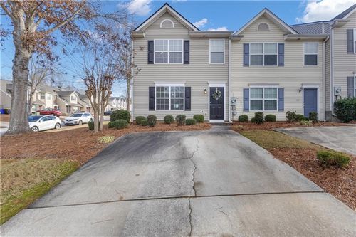 127 Chastain Cir, Newnan, GA, 30263-8641 | Card Image