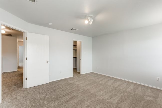 33 Verde Ranch Loop, Townhouse with 3 bedrooms, 3 bathrooms and 2 parking in Leander TX | Image 14