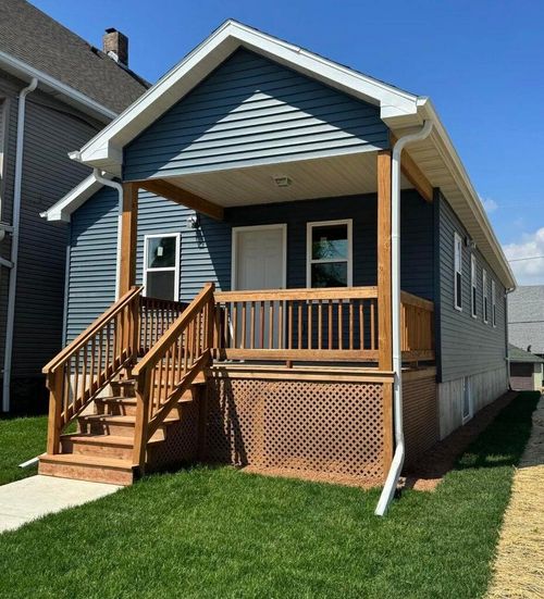 2038 N 40th St, Milwaukee, WI, 53208 | Card Image