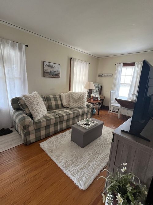 apt-1r-206 Oak St, Elgin, IL, 60123-7682 | Card Image