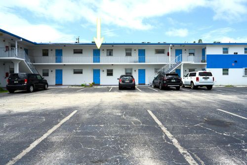 24-410 W Palm Street, Lantana, FL, 33462 | Card Image