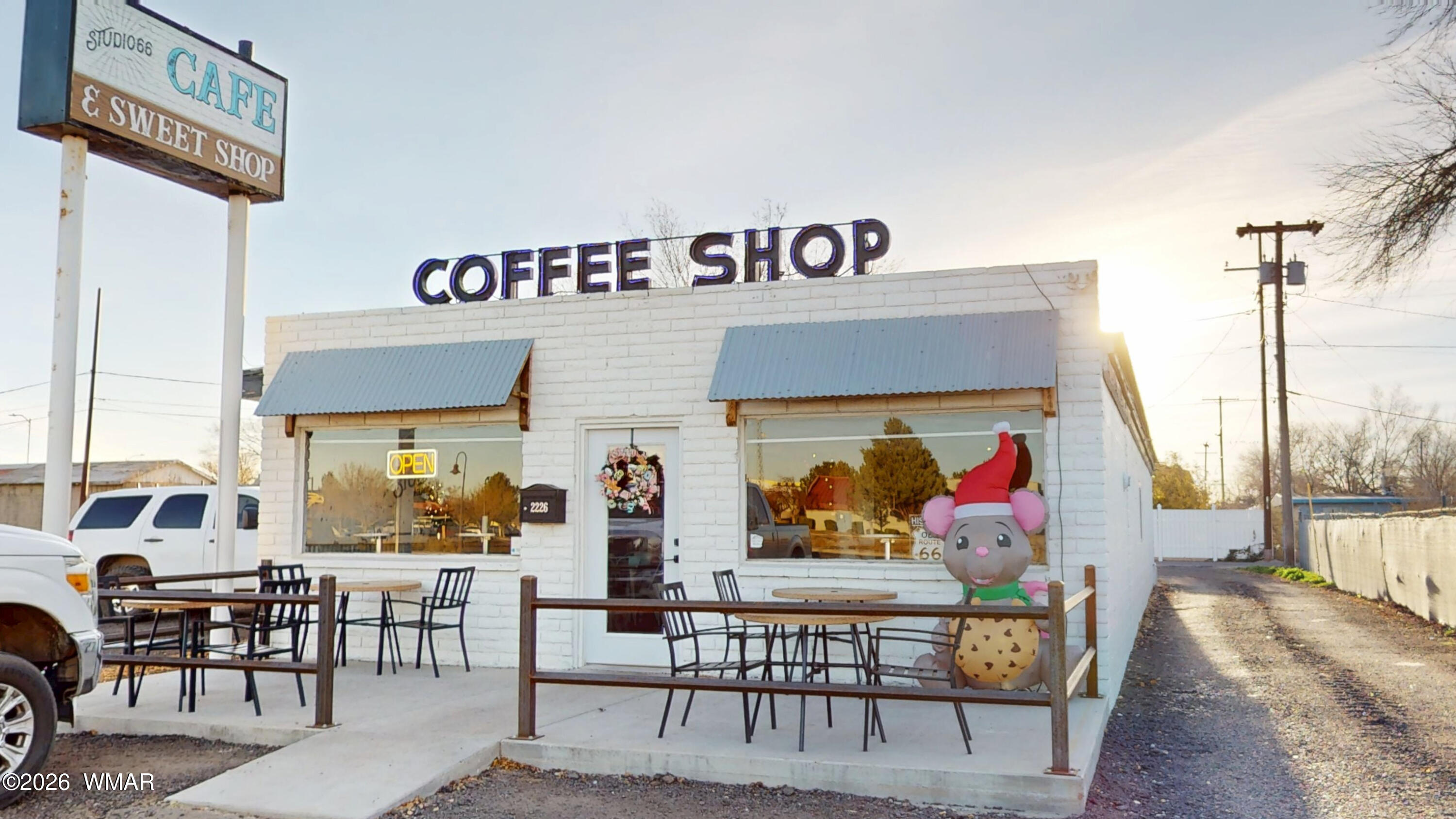 2226 Navajo Blvd, Holbrook, AZ 86025
