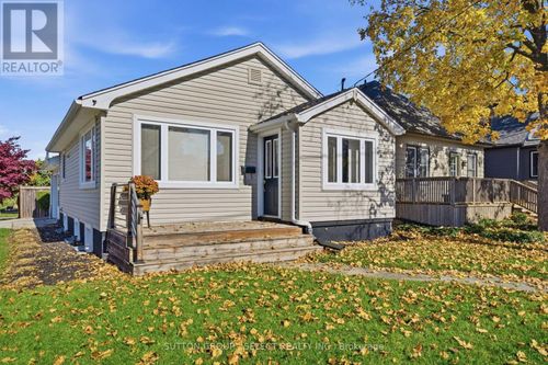 18 Briscoe St W, London, ON, N6J1L8 | Card Image