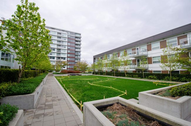 1303 - 5508 Hollybridge Way, Condo with 2 bedrooms, 2 bathrooms and 1 parking in Richmond BC | Image 27