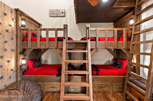 Bunk Room | Image 51