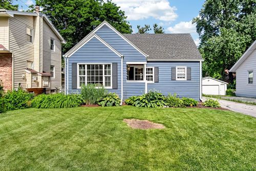 2115 40th Pl, Des Moines, IA, 50310-3834 | Card Image