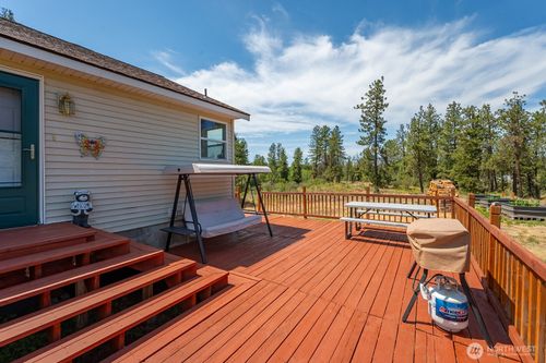2207 W Depot Springs Rd, Spangle, WA, 99031-9526 | Card Image