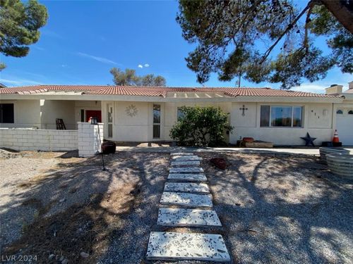 611 E Fairway Rd, Henderson, NV, 89015-7407 | Card Image
