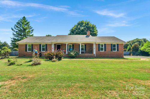 8608 Old Waxhaw Monroe Rd, Waxhaw, NC, 28173-8636 | Card Image