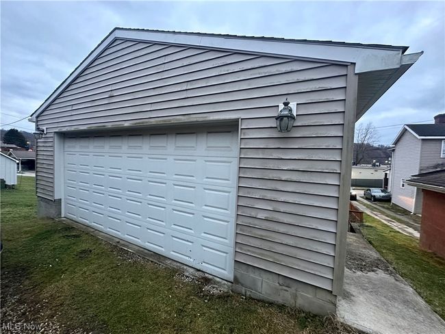 View of garage | Image 7