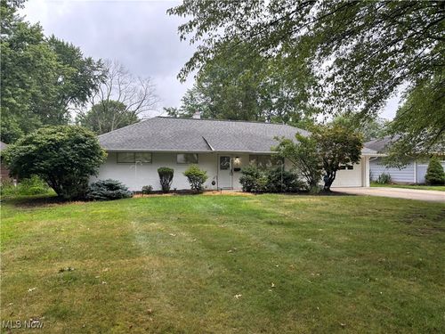 467 Harris Rd, Richmond Heights, OH, 44143-2537 | Card Image