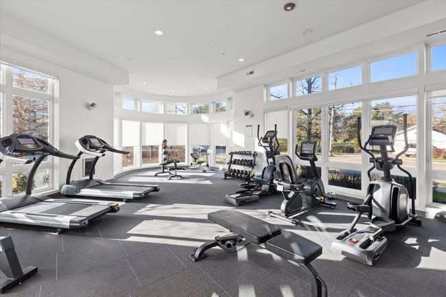 UNIT-115 - 500 N Northwest Hwy, Condo with 2 bedrooms, 2 bathrooms and 91 parking in Park Ridge IL | Image 15