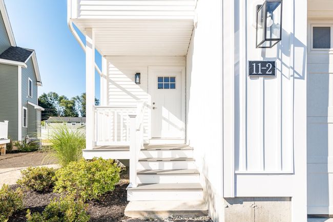 2-2 - 11-2 Porch Light Dr, Condo with 3 bedrooms, 3 bathrooms and null parking in Dover NH | Image 4