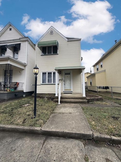 1109 Garfield St, McMechen, WV, 26040-1305 | Card Image