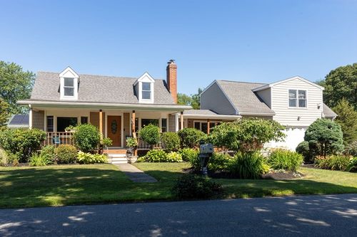 30 Peters Rd, Swansea, MA, 02777-4007 | Card Image