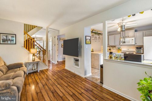 2 Hetton Ct, Glassboro, NJ, 08028-2900 | Card Image