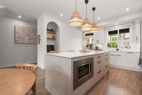 41-45500 Campus Dr, Chilliwack, BC, V2R6E9 | Card Image