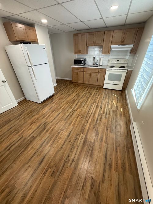 c-18 Cherry St, Milford, CT, 06460-3485 | Card Image