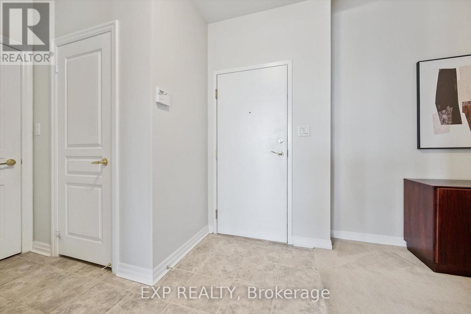 Residential in Mississauga (Port Credit) 5