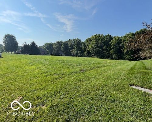 9025 E Gayle Dr, Morgantown, IN, 46160-8266 | Card Image