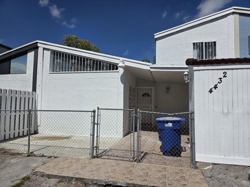 4432-4432 Nw 185th St, Miami Gardens, FL, 33055-3059 | Card Image