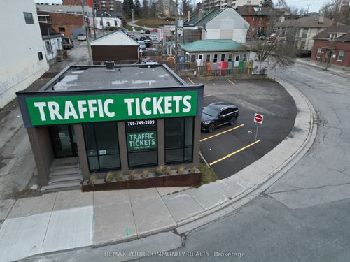 114 Simcoe St, Peterborough, ON, K9H2H4 | Card Image