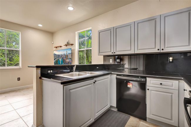 APT-207 - 4475 Sw 160 Th Ave, Condo with 2 bedrooms, 3 bathrooms and null parking in Miramar FL | Image 7
