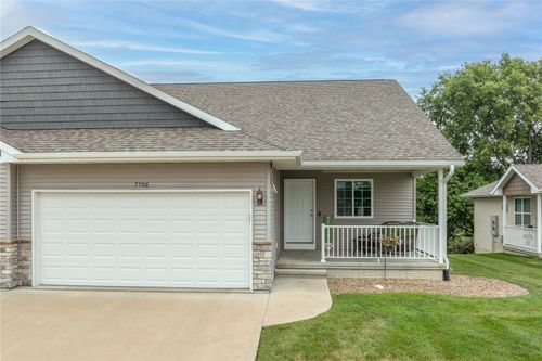 7506 Summerset Ave Ne, Cedar Rapids, IA, 52402-2347 | Card Image