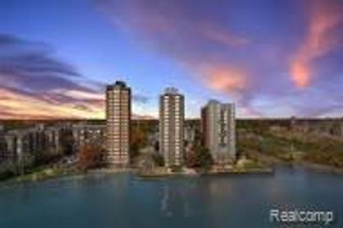 1201-8200 E Jefferson Ave, Detroit, MI, 48214-3960 | Card Image