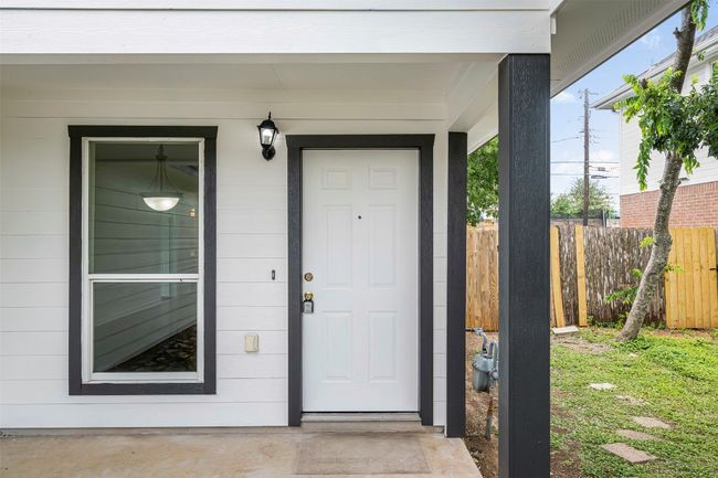 Doorway to property | Image 5