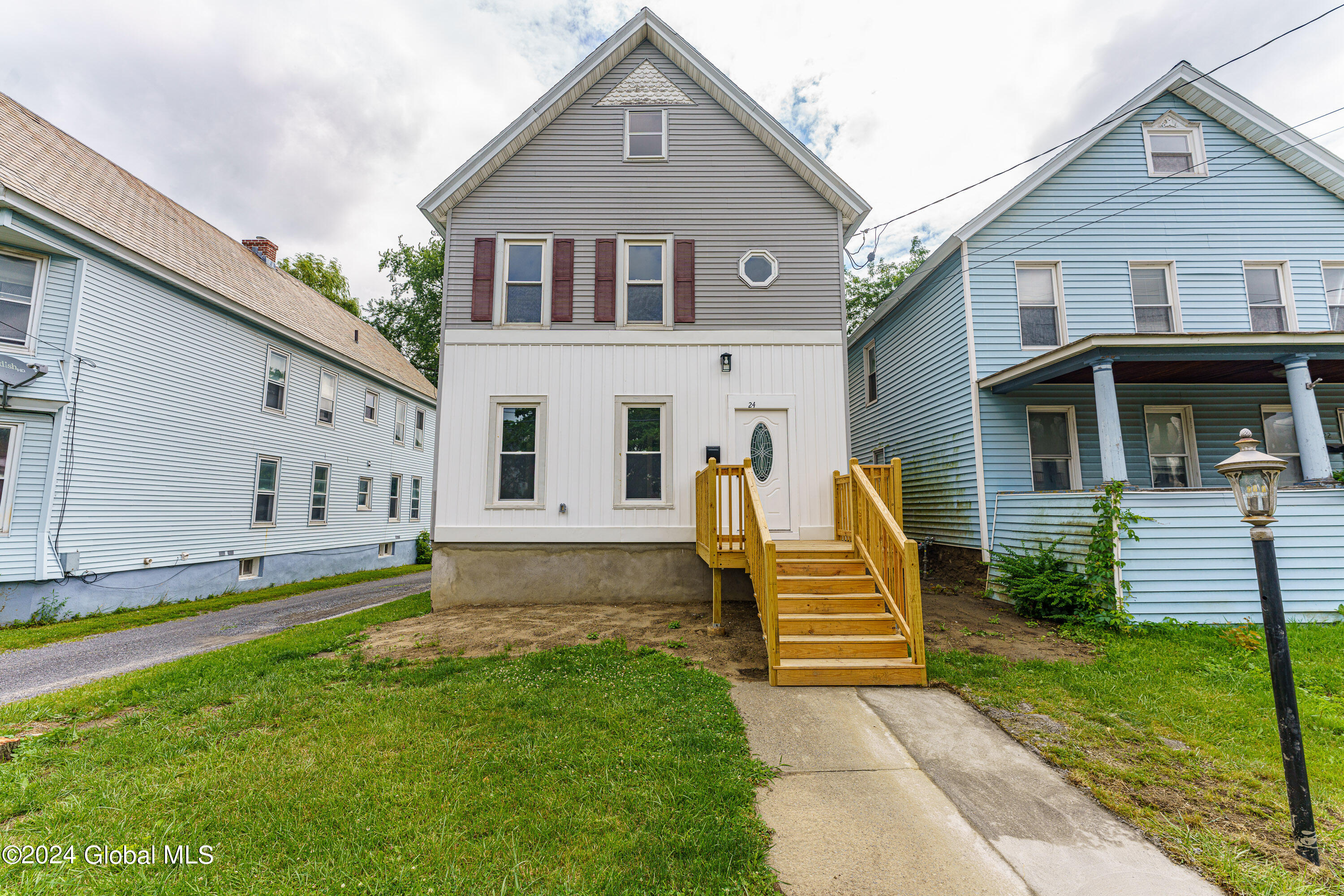Pulver Ave, Ravena, NY 12143