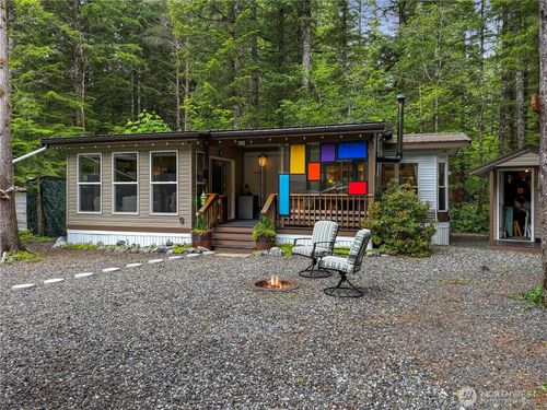 48 4 Branch Cir, Deming, WA, 98244 | Card Image