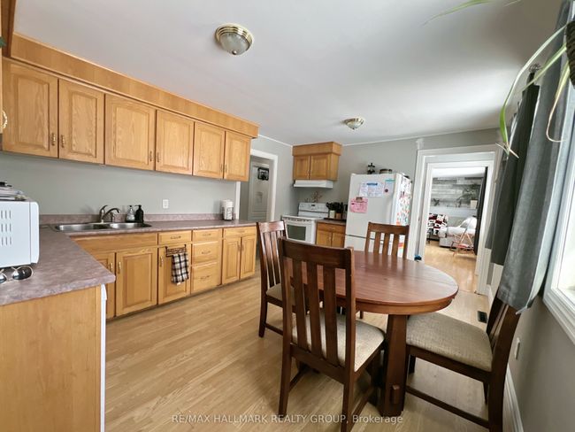 38 William Meek Dr, House other with 3 bedrooms, 1 bathrooms and 2 parking in Braeside ON | Image 5