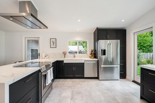 1723 Hammond Ave, Coquitlam, BC, V3K2P8 | Card Image