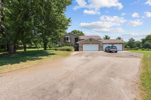 755 134th Ln Ne, Ham Lake, MN, 55304-6911 | Card Image