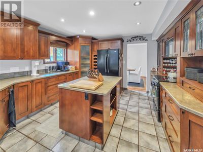 138 Highbury Pl, House other with 4 bedrooms, 4 bathrooms and null parking in Saskatoon SK | Image 2