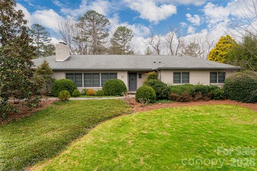 21 Pine Tree Cir, Asheville, NC, 28804-2309 | Card Image