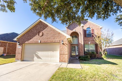 804 W Bend Blvd, Burleson, TX, 76028-8037 | Card Image