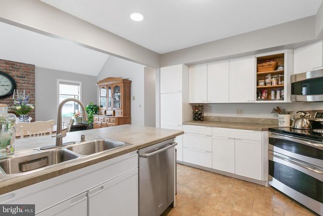 409 Hilltop Rd, House other with 3 bedrooms, 3 bathrooms and null parking in STRASBURG PA | Image 17