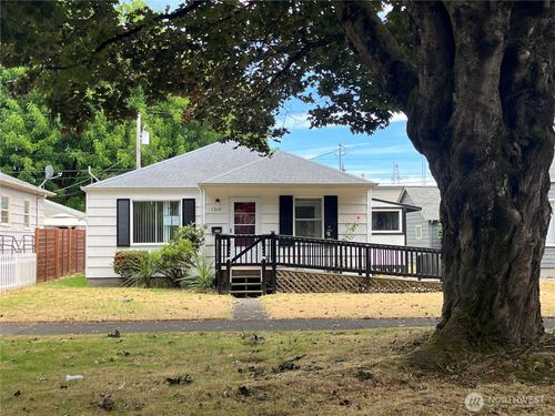 1310 8th Ave, Longview, WA, 98632-3805 | Card Image
