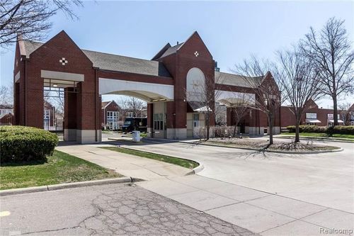 250 E Harbortown #1006 Drive, Detroit, MI, 48207 | Card Image