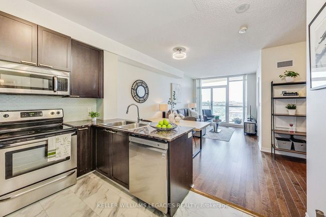 909 - 1328 Birchmount Rd, Condo with 1 bedrooms, 1 bathrooms and 1 parking in Scarborough ON | Image 5