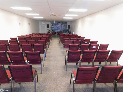 32 S 14th St, Denison, IA, 51442-2075 | Card Image