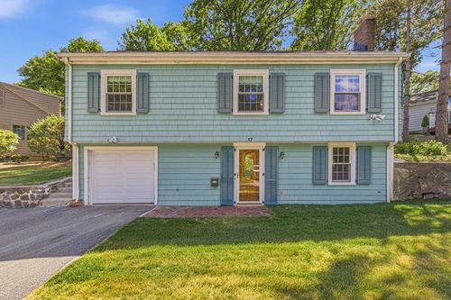 17 Echo St, Melrose, MA, 02176-5604 | Card Image
