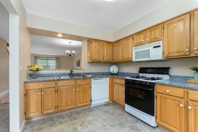 26 Pointe Drive, Condo with 2 bedrooms, 2 bathrooms and null parking in Essex VT | Image 2