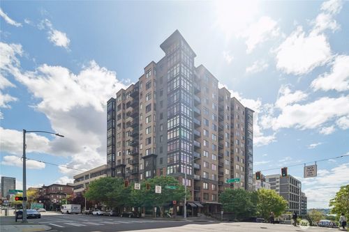 906-2721 1st Ave, Seattle, WA, 98121-3521 | Card Image