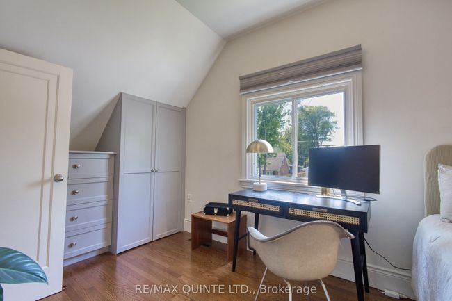 291 Dufferin Ave, House other with 2 bedrooms, 2 bathrooms and 8 parking in Belleville ON | Image 25