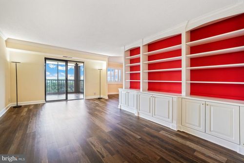 1505-5901 Mount Eagle Dr, ALEXANDRIA, VA, 22303-2512 | Card Image